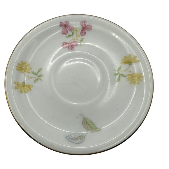 Set of 6 Winterling pattern 62 Germany 4.5” white floral saucers - Picture 2 of 6